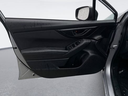 Used 2019 Subaru Impreza 2.0i image 9