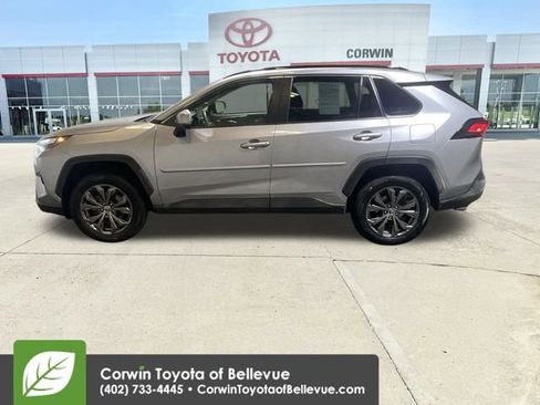 Certified 2022 Toyota RAV4 XLE Premium image 5