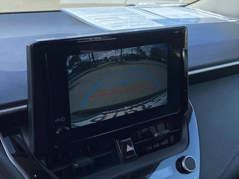 Certified 2025 Toyota Corolla LE FWD image 27