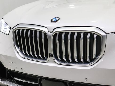Used 2025 BMW X5 sDrive40i w/ Premium Package RWD image 8
