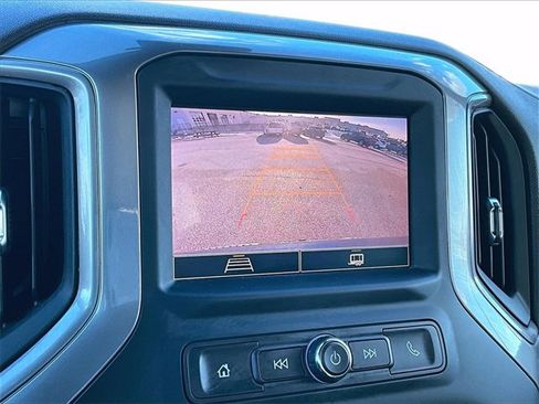 Used 2022 Chevrolet Silverado 1500 Custom image 23