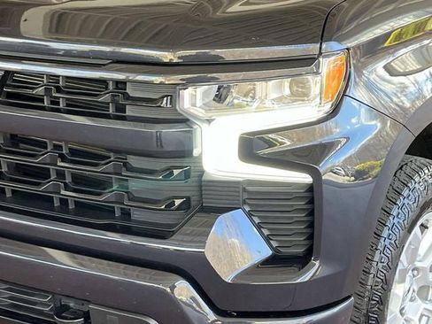 Used 2024 Chevrolet Silverado 1500 RST image 10