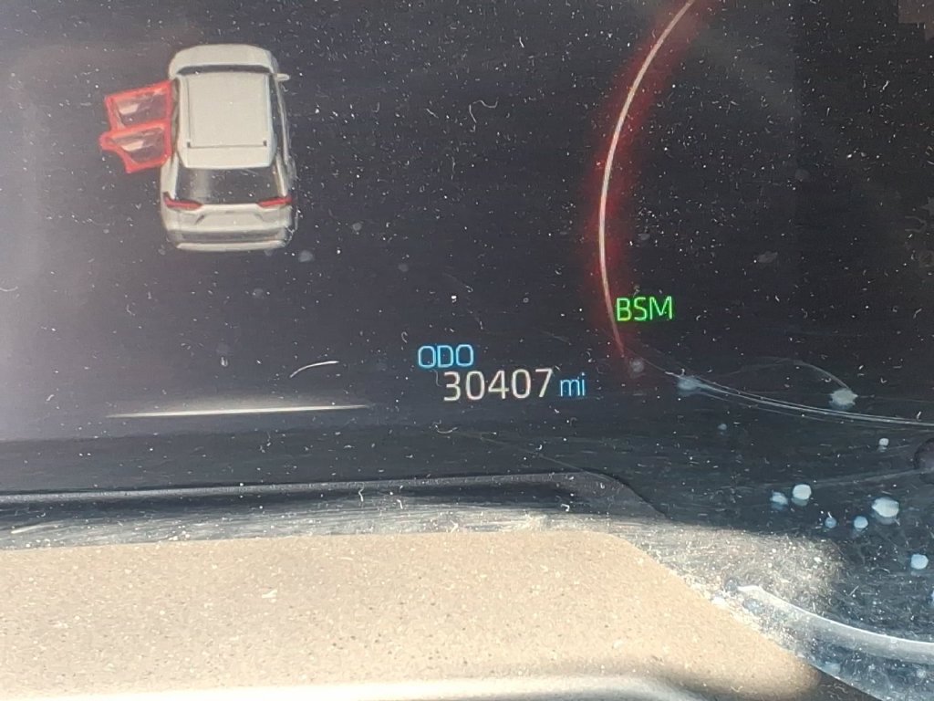 Used 2025 Toyota RAV4 XLE AWD/4WD image 18