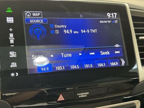 Used 2016 Honda Pilot Touring image 13