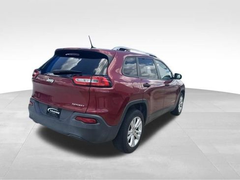 Used 2015 Jeep Cherokee Sport FWD image 9