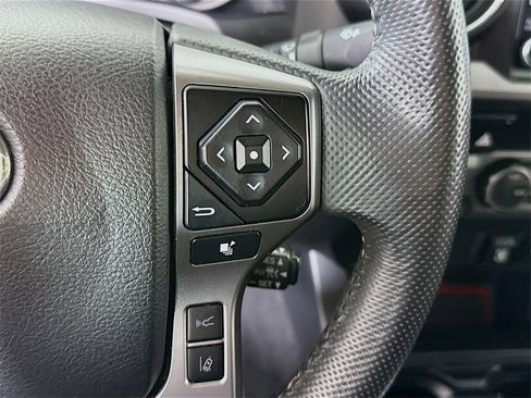 Certified 2021 Toyota Tacoma SR5 image 20