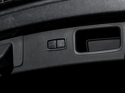 Used 2017 Porsche Macan image 59