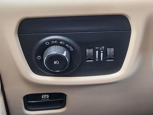 New 2026 Jeep Grand Cherokee Limited image 17