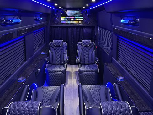 Used 2023 Mercedes-Benz Sprinter 3500 w/ Parking Package image 4