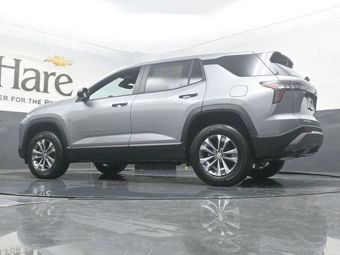 New 2026 Chevrolet Equinox LT w/ Safety and Technology Package FWD image 33