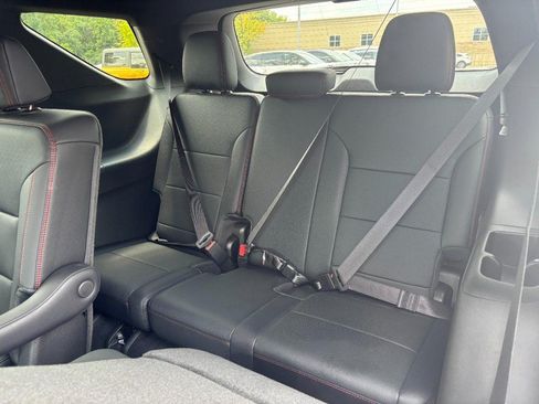 Used 2026 Chevrolet Traverse RS w/ LPO, Floor Liner Package FWD image 11