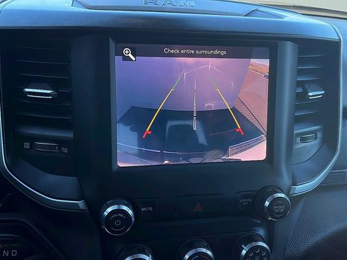 Used 2019 RAM 1500 Big Horn AWD/4WD image 16