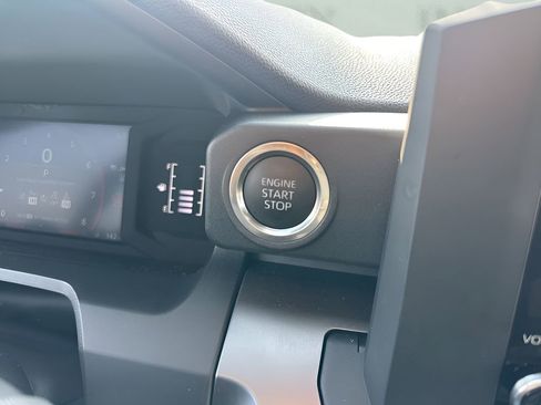 Used 2025 Toyota 4Runner SR5 image 19