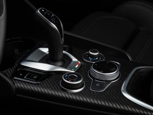 Used 2024 Alfa Romeo Giulia Quadrifoglio w/ Active Assist Plus Package image 19