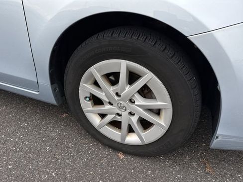 Used 2013 Toyota Prius V Three image 11