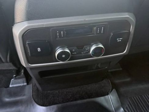 Used 2018 Ford Expedition XLT w/ Equipment Group 202A AWD/4WD image 37