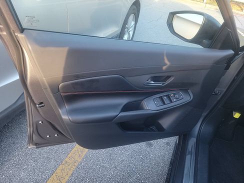 Used 2026 Nissan Sentra SR w/ Floor Mat Package FWD image 15