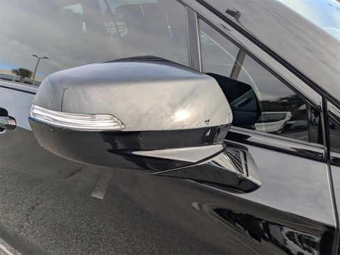 Used 2023 Cadillac XT6 Sport w/ Platinum Package image 12