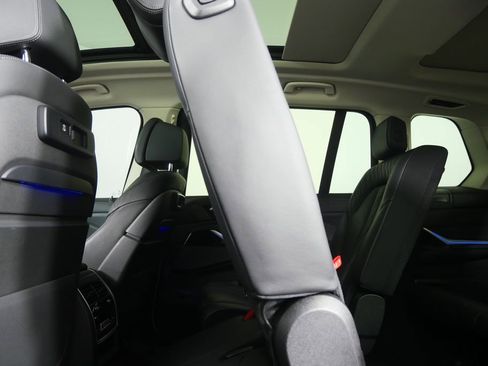 Used 2021 BMW X7 xDrive40i w/ Executive Package image 17