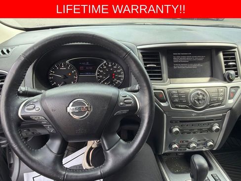 Used 2020 Nissan Pathfinder SL AWD/4WD image 11