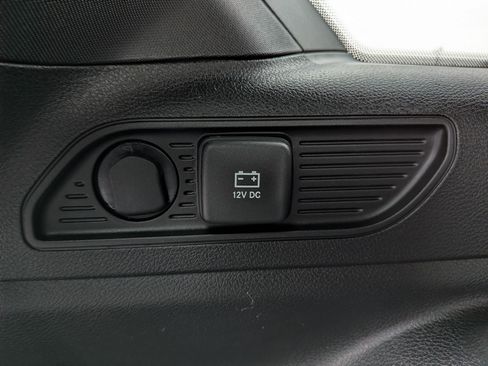 New 2025 Jeep Grand Cherokee Altitude image 30