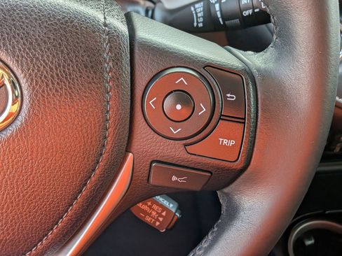 Used 2016 Toyota RAV4 Limited image 17