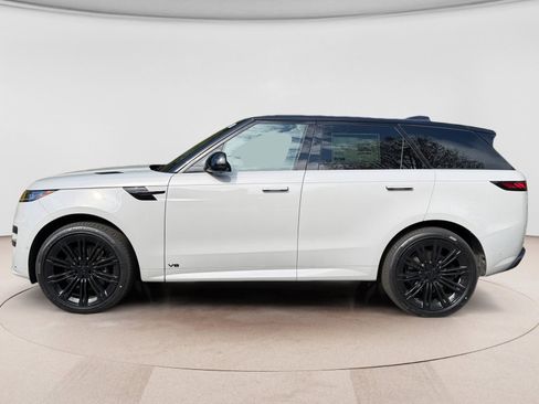 New 2026 Land Rover Range Rover Sport Dynamic SE AWD/4WD image 2