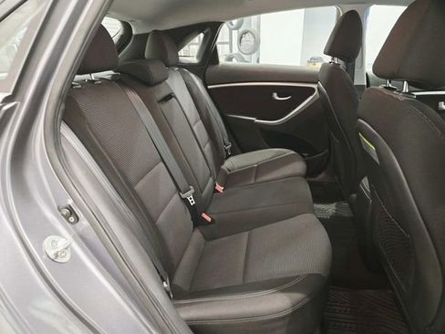 Used 2017 Hyundai Elantra GT image 11