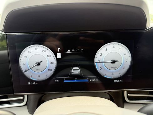 Used 2024 Hyundai Elantra SEL FWD image 22