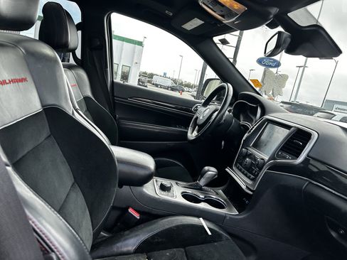 Used 2017 Jeep Grand Cherokee Trailhawk w/ Trailhawk Luxury Group image 9