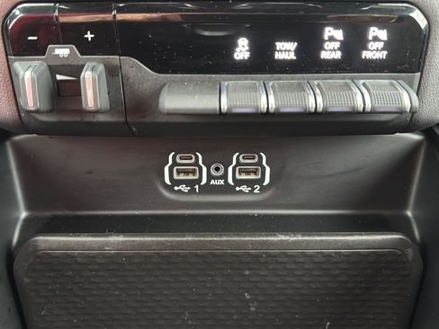 Used 2024 RAM 2500 Big Horn w/ Towing Technology Group image 21