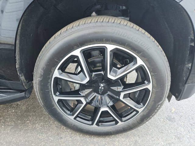 Used 2025 Chevrolet Tahoe RST w/ Comfort Package AWD/4WD image 19