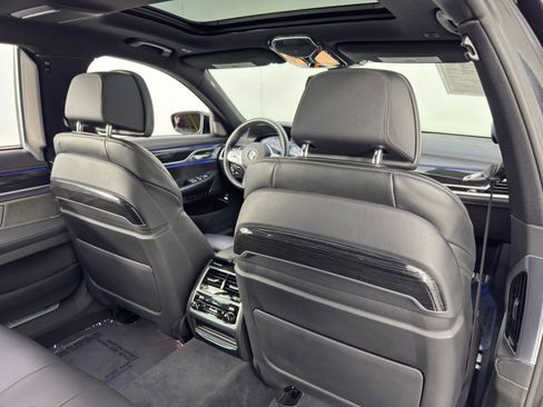 Used 2020 BMW 750i xDrive 750i xDrive w/ Executive Package image 41