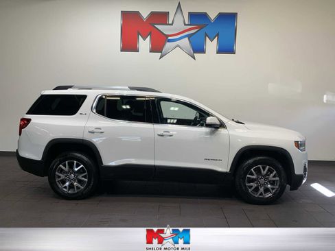 Used 2023 GMC Acadia SLT image 1