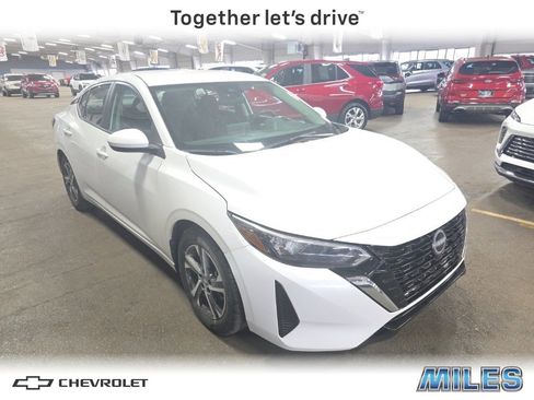 Used 2024 Nissan Sentra SV image 1