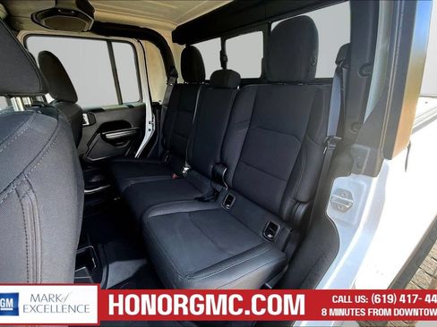 Used 2021 Jeep Gladiator Sport AWD/4WD image 23