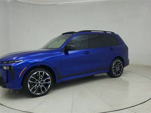 Used 2025 BMW X7 M60i image 71
