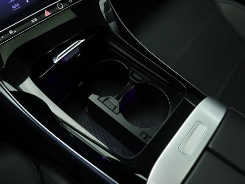 Used 2023 Mercedes-Benz C 300 Sedan image 15