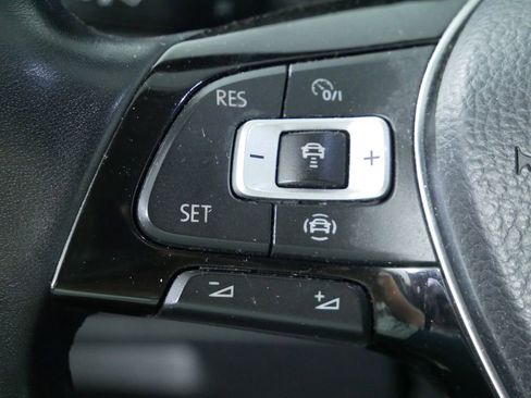 Used 2019 Volkswagen Tiguan SEL AWD/4WD image 25