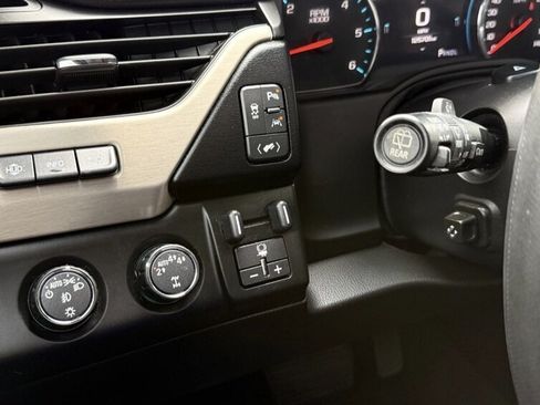 Used 2017 GMC Yukon Denali w/ Open Road Package AWD/4WD image 38