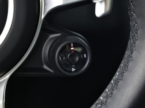 Certified 2025 Porsche 718 Cayman RWD image 36