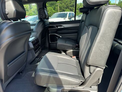 New 2026 Jeep Grand Wagoneer Limited AWD/4WD image 23