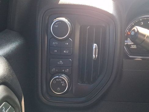 Used 2023 Chevrolet Silverado 1500 Custom AWD/4WD image 25