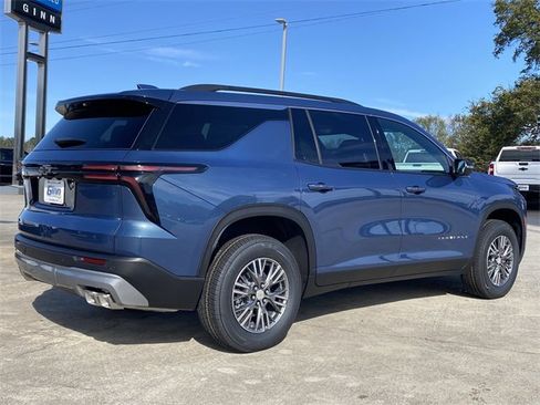 New 2026 Chevrolet Traverse LT w/ Driver Confidence Package image 7