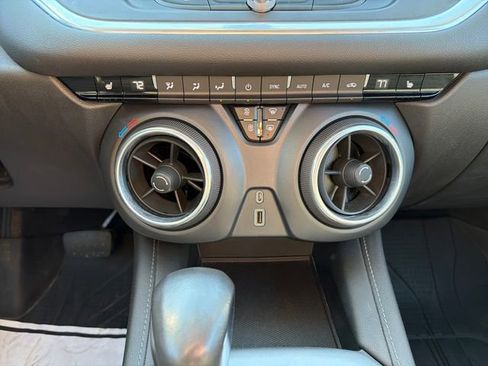 Used 2020 Chevrolet Blazer LT image 33