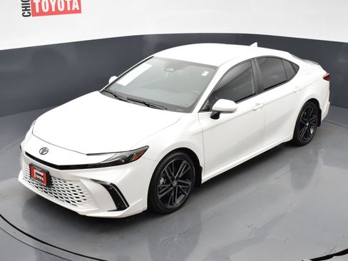 Used 2025 Toyota Camry XSE FWD image 24