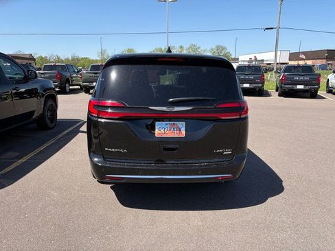 Certified 2026 Chrysler Pacifica Limited AWD/4WD image 4