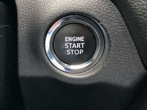 Used 2025 Toyota RAV4 XLE AWD/4WD image 25