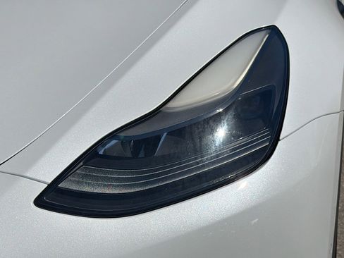 Used 2021 Tesla Model Y Performance image 9