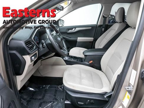 Used 2020 Ford Escape SE AWD/4WD image 14